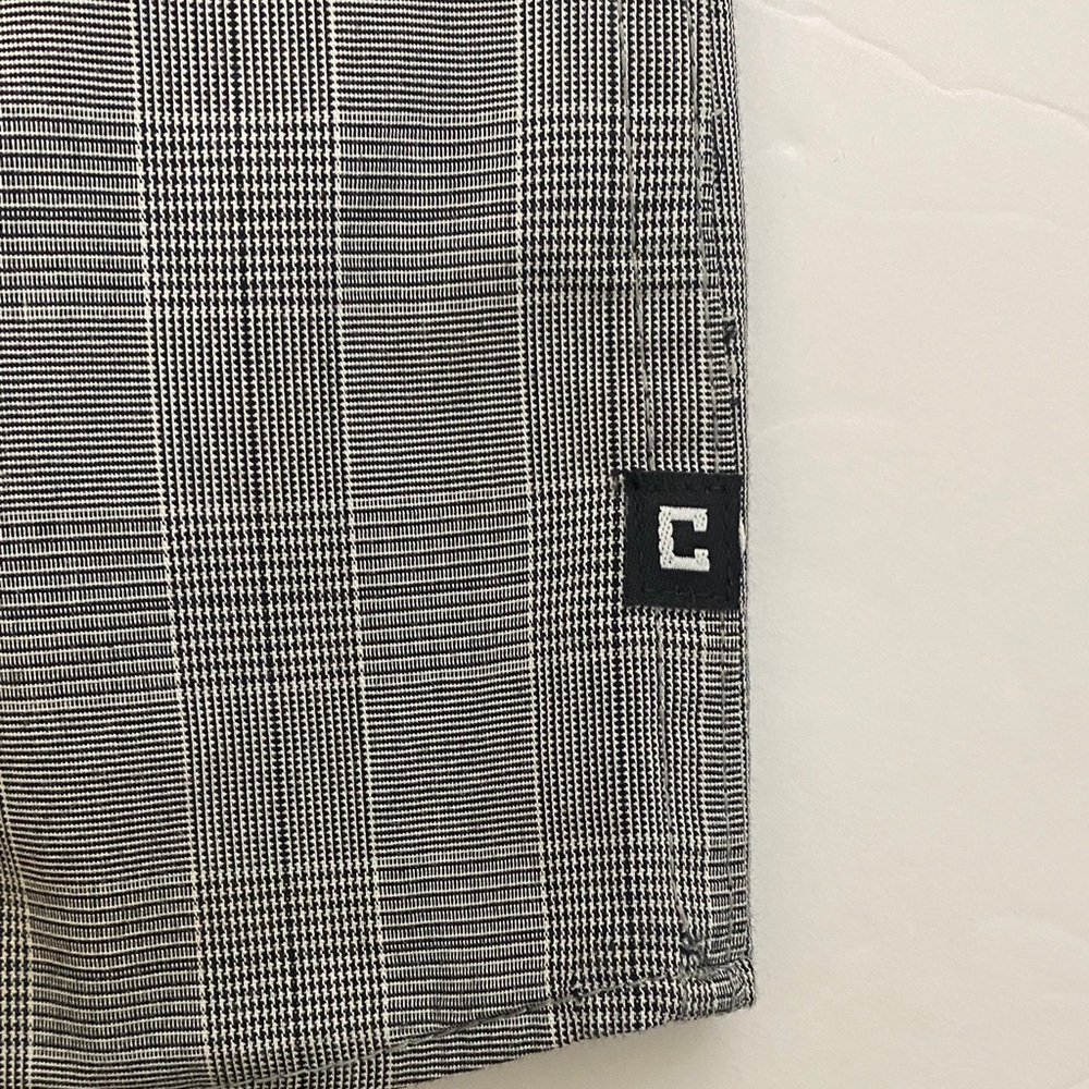 Chaps Men's Gray Checkered Button Down Shirt - Picture 7 of 8